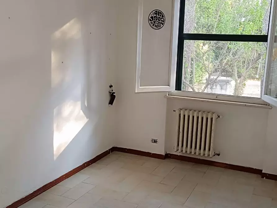 Immagine 16 di Villa in vendita  a Livorno