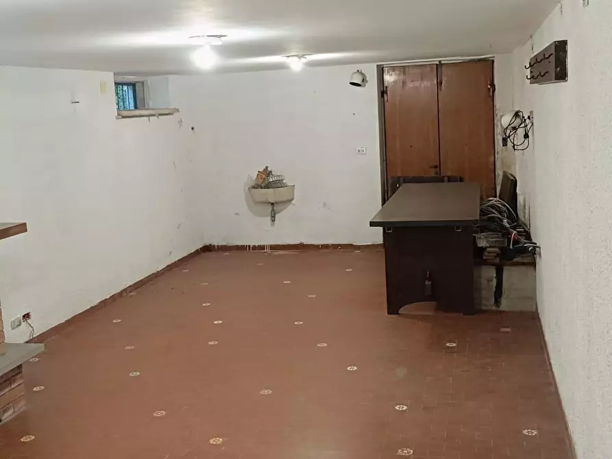 Immagine 18 di Villa in vendita  a Livorno