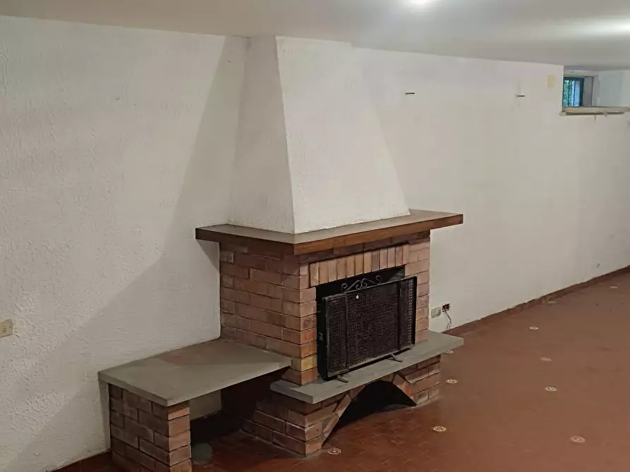Immagine 19 di Villa in vendita  a Livorno