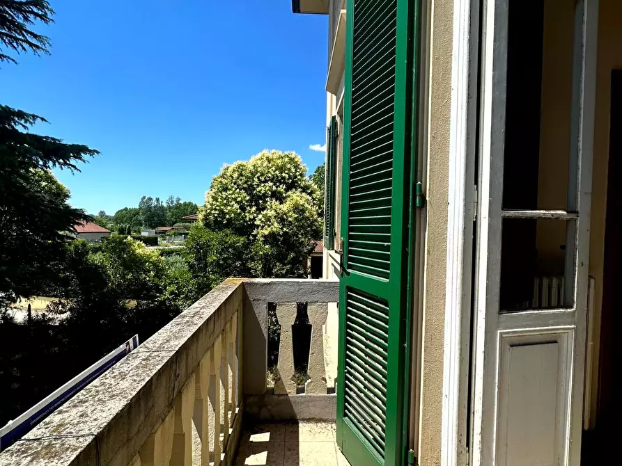 Immagine 7 di Appartamento in vendita  a Lucca