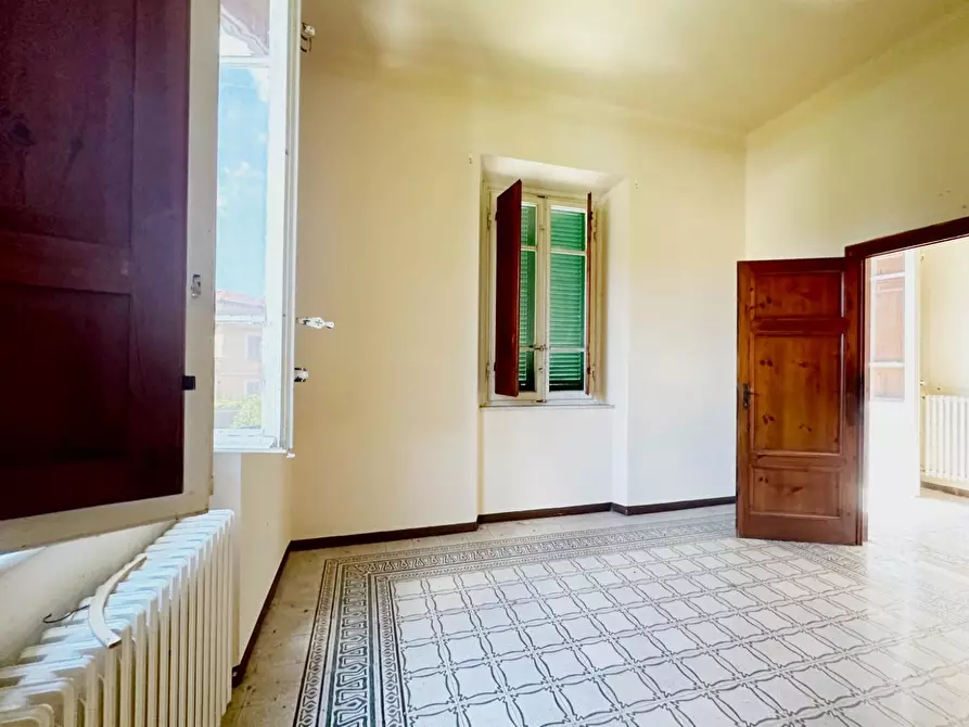 Immagine 8 di Appartamento in vendita  a Lucca