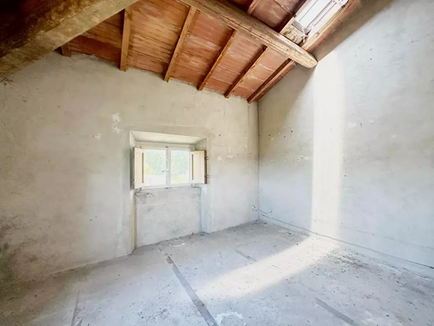 Immagine 19 di Appartamento in vendita  a Lucca