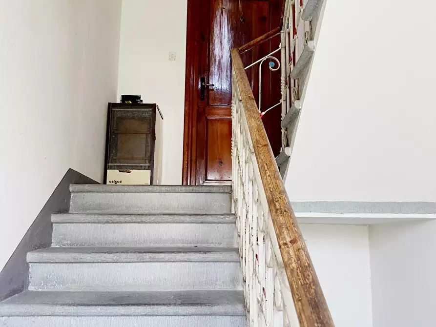 Immagine 20 di Appartamento in vendita  a Lucca