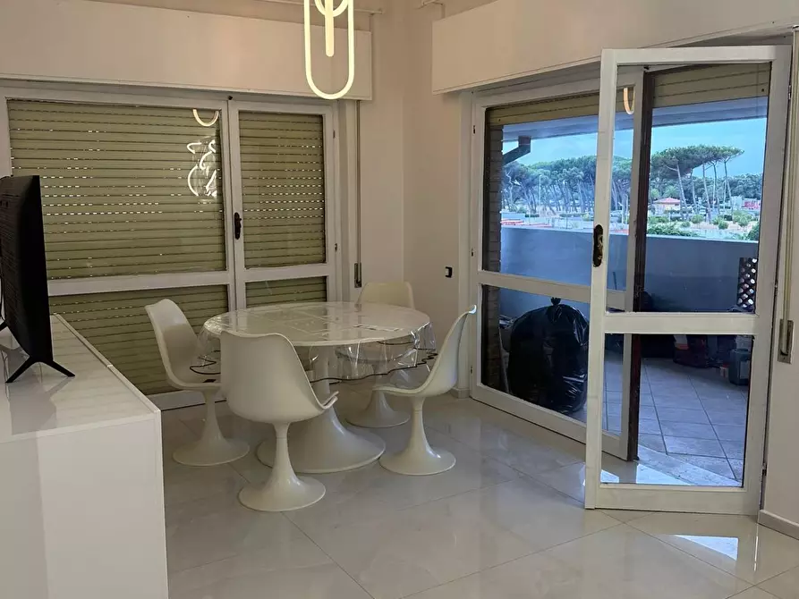 Immagine 10 di Appartamento in vendita  a Carrara