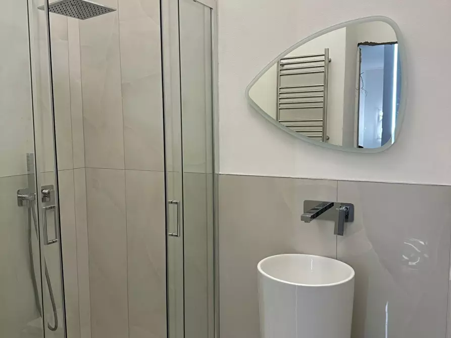 Immagine 17 di Appartamento in vendita  a Carrara