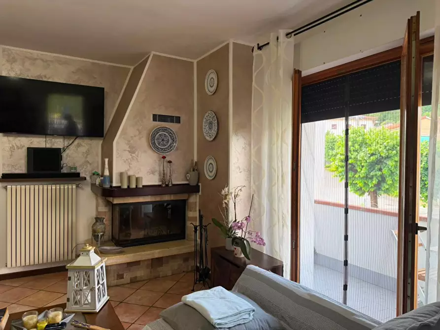 Immagine 9 di Appartamento in vendita  a Licciana Nardi