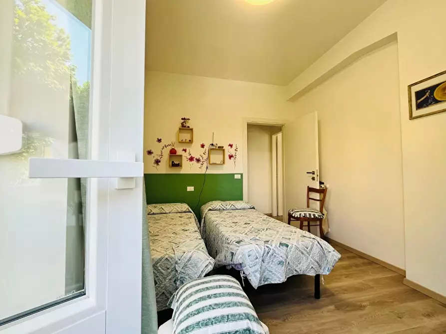 Immagine 7 di Appartamento in vendita  a Viareggio