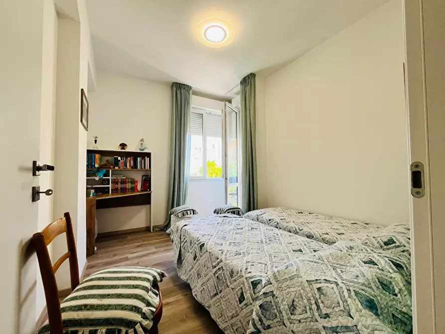 Immagine 6 di Appartamento in vendita  a Viareggio