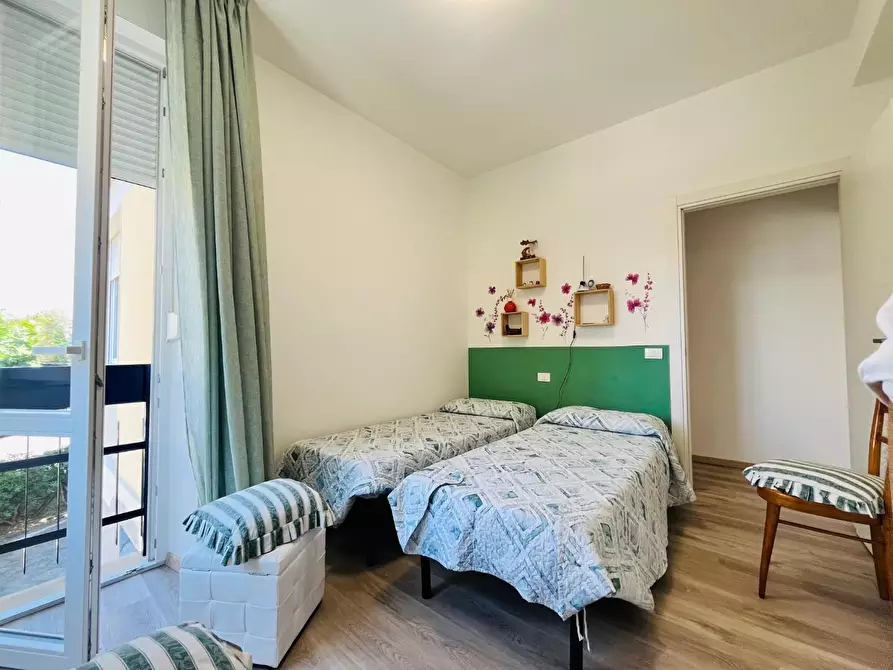 Immagine 8 di Appartamento in vendita  a Viareggio