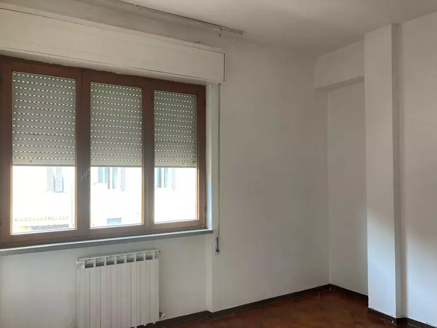 Immagine 17 di Appartamento in vendita  a Lucca