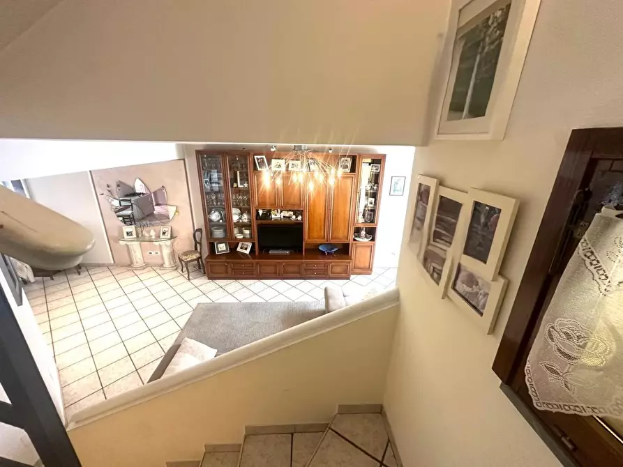 Immagine 23 di Villetta a schiera in vendita  a Campi Bisenzio