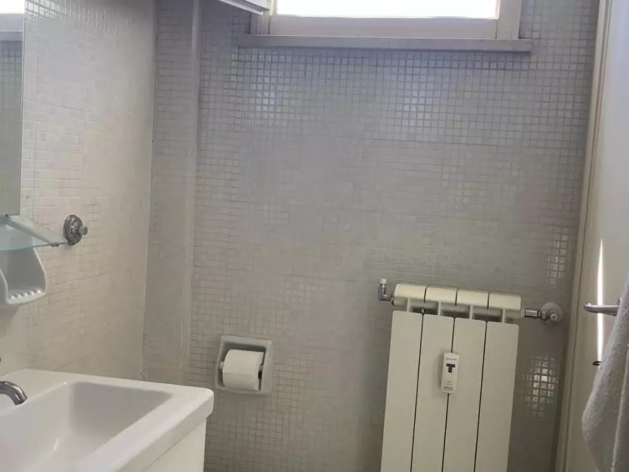 Immagine 5 di Appartamento in affitto  a Pisa