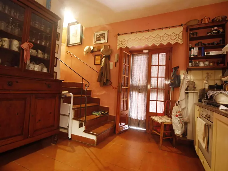 Immagine 17 di Casa colonica in vendita  a Vinci