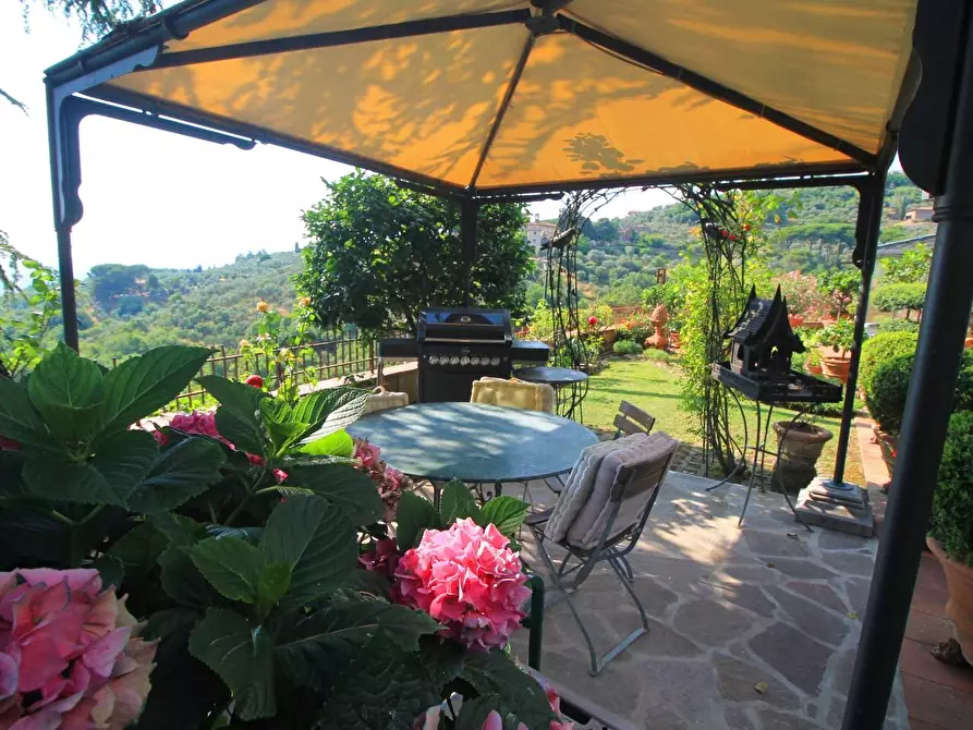 Immagine 9 di Casa colonica in vendita  a Vinci