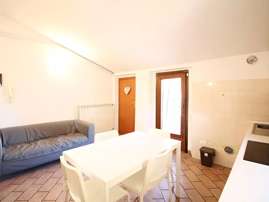 Immagine 2 di Appartamento in affitto  a Santa Maria A Monte