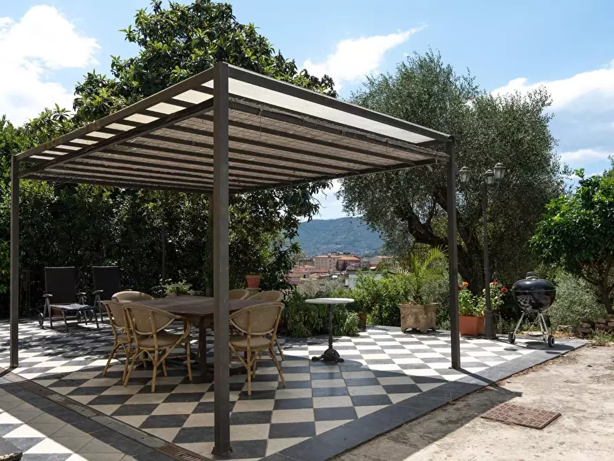 Immagine 3 di Casa trifamiliare in vendita  a La Spezia