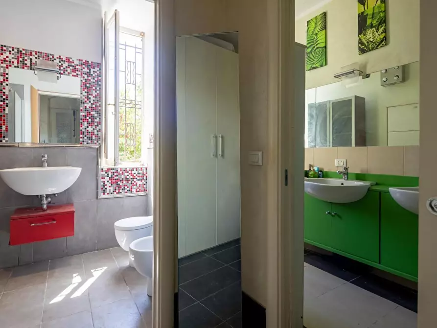 Immagine 19 di Casa trifamiliare in vendita  a La Spezia