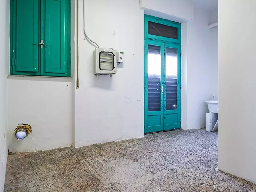 Immagine 8 di Locale commerciale in affitto  a Pisa
