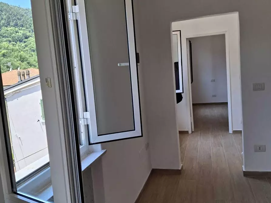 Immagine 4 di Appartamento in vendita  a Carrara