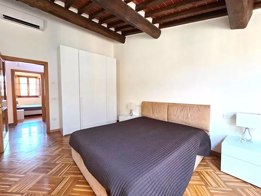 Immagine 11 di Appartamento in affitto  a Lucca