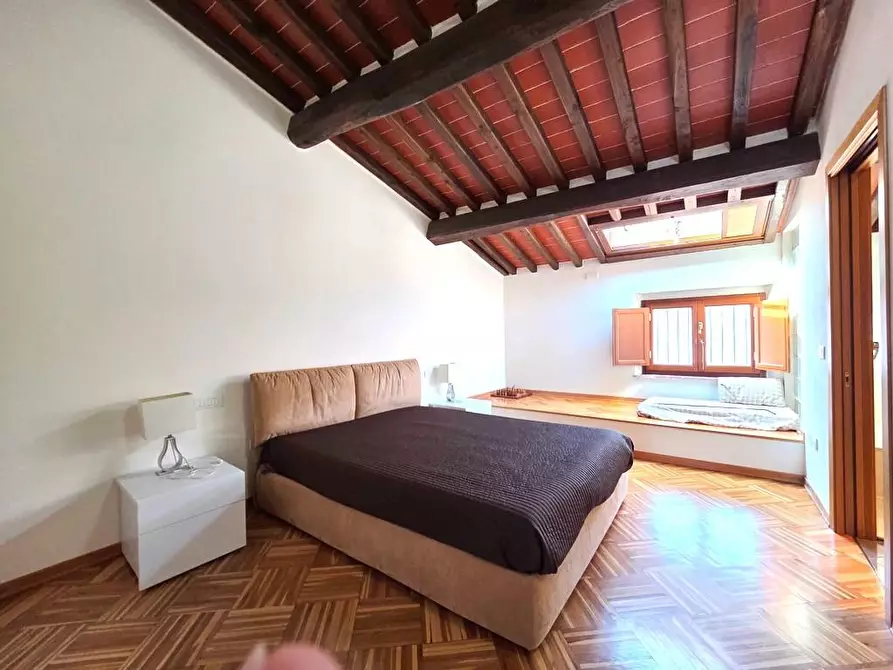 Immagine 9 di Appartamento in affitto  a Lucca