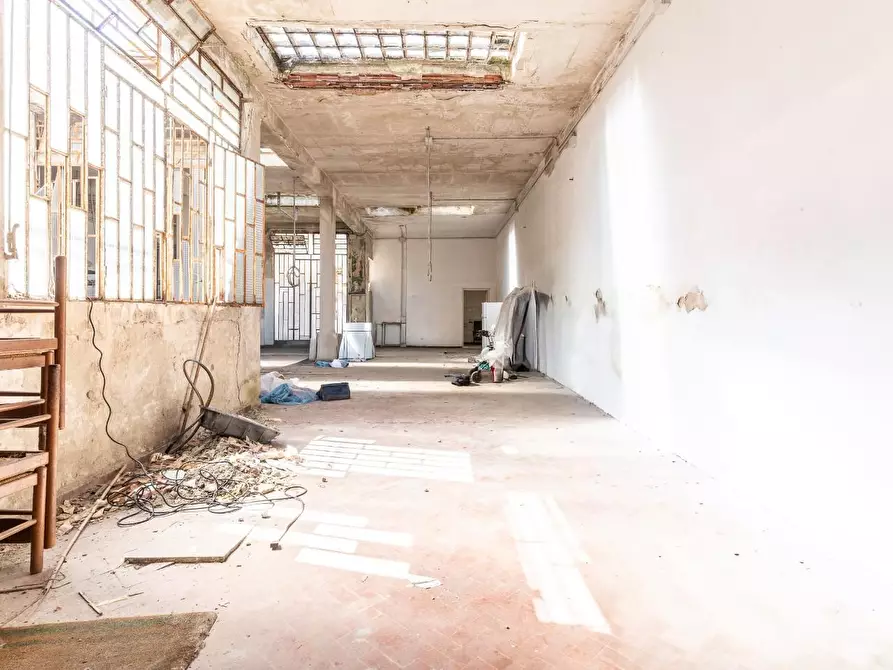Immagine 10 di Laboratorio in vendita  a Empoli