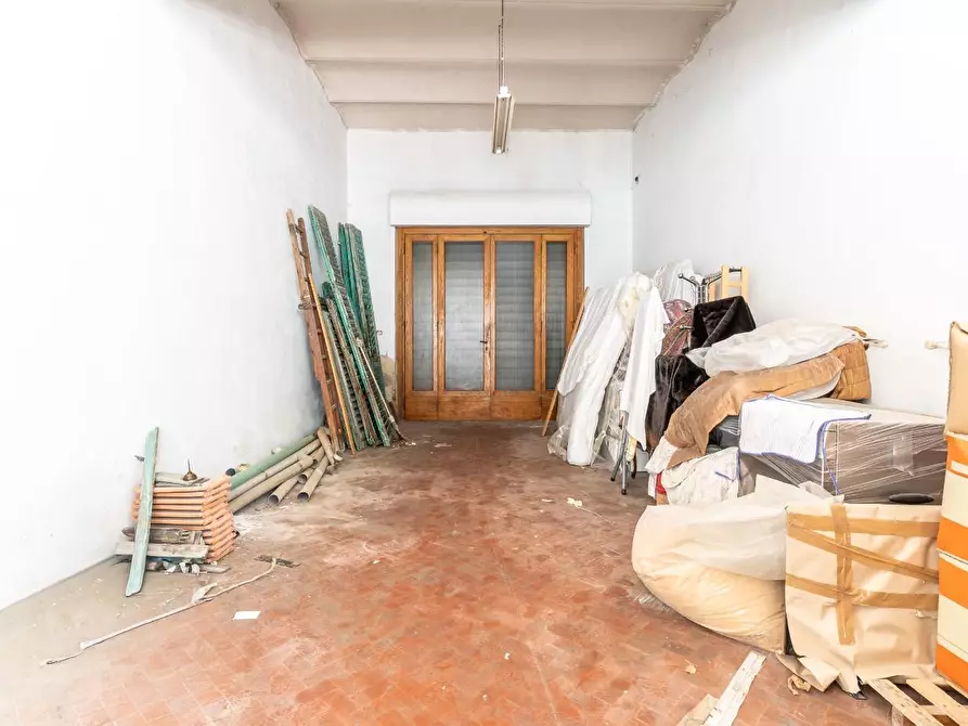 Immagine 9 di Laboratorio in vendita  a Empoli