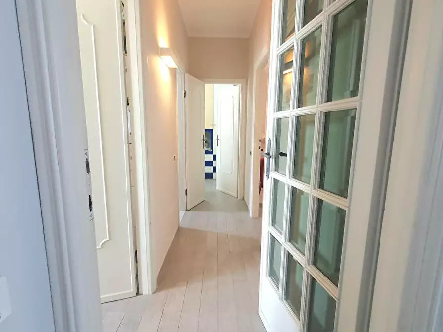 Immagine 23 di Appartamento in vendita  a Lucca