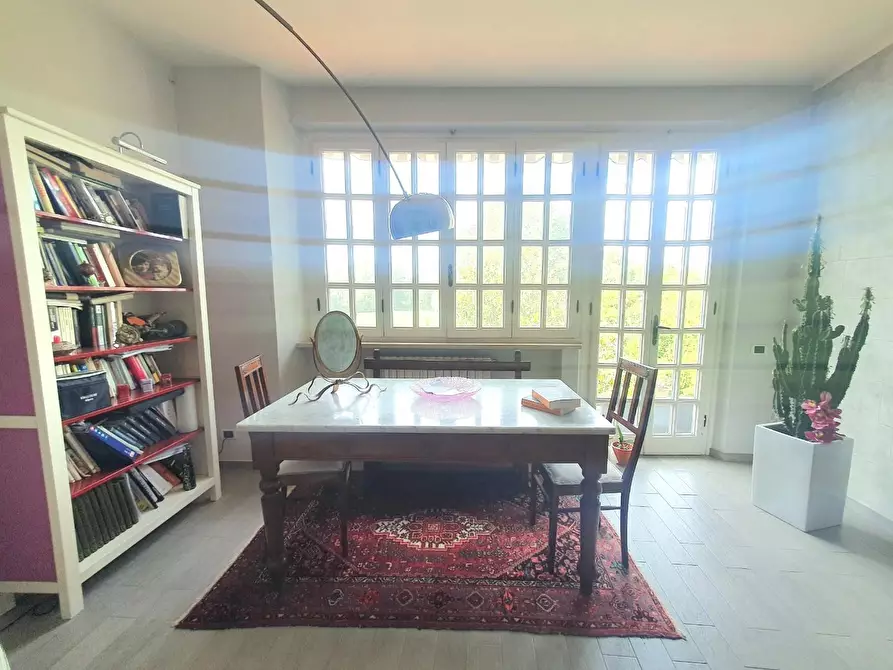 Immagine 3 di Appartamento in vendita  a Lucca