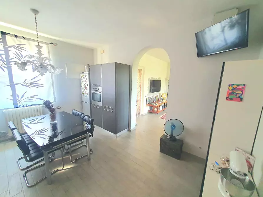Immagine 22 di Appartamento in vendita  a Lucca