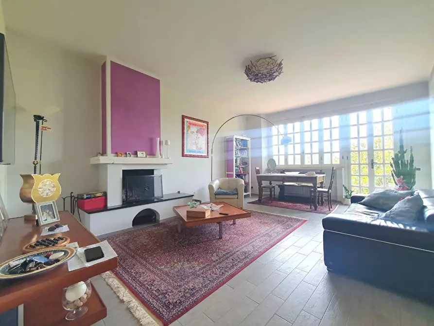 Immagine 1 di Appartamento in vendita  a Lucca
