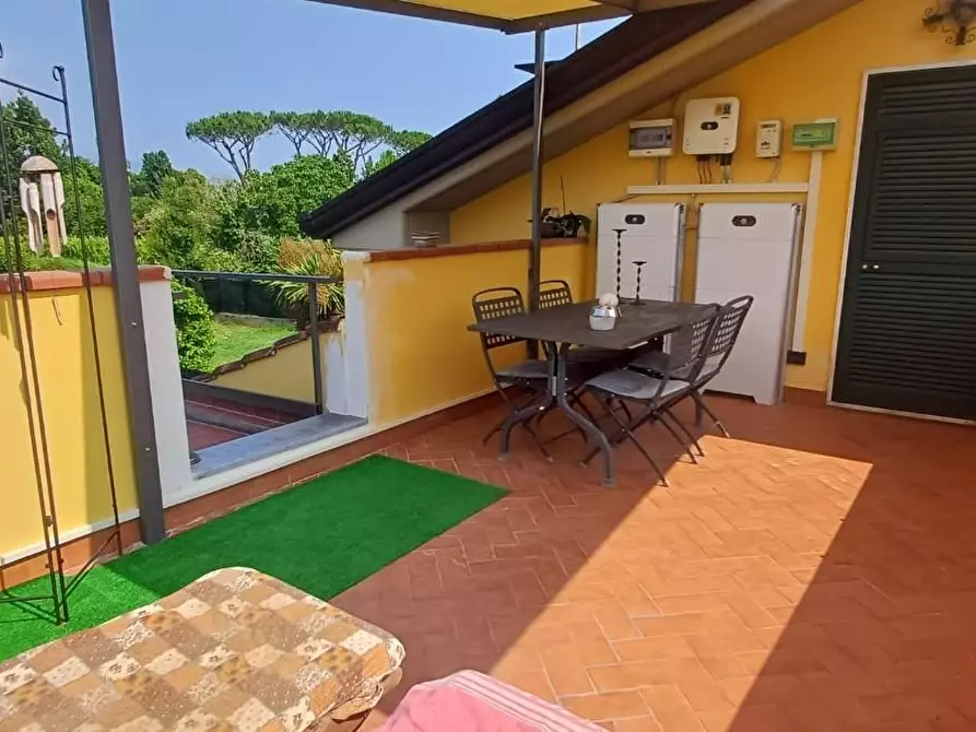 Immagine 26 di Villa in vendita  a Carrara