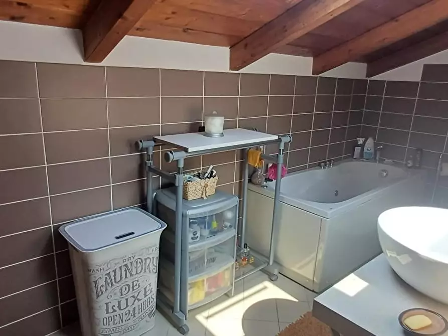 Immagine 22 di Villa in vendita  a Carrara