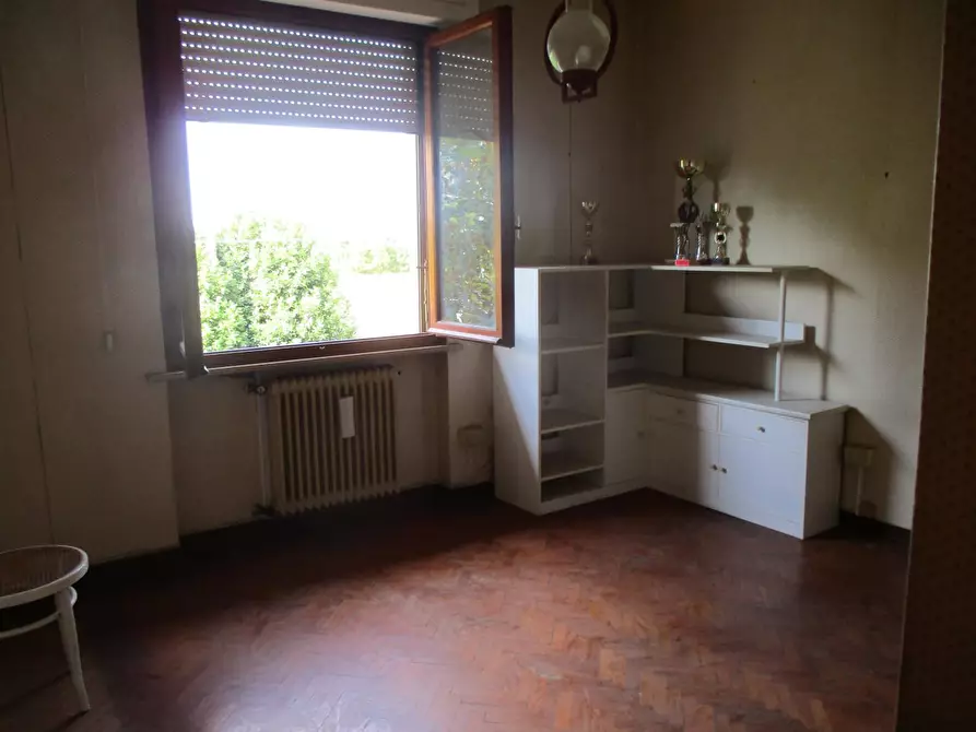 Immagine 10 di Appartamento in vendita  a Buti