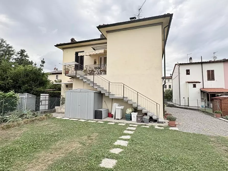 Immagine 26 di Casa bifamiliare in vendita  a Lucca