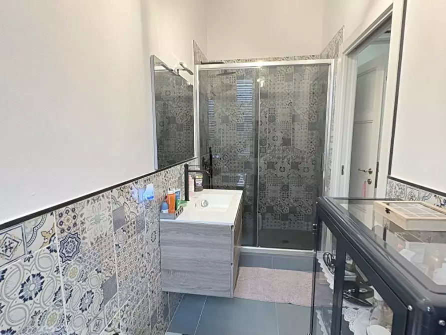 Immagine 13 di Casa bifamiliare in vendita  a Lucca
