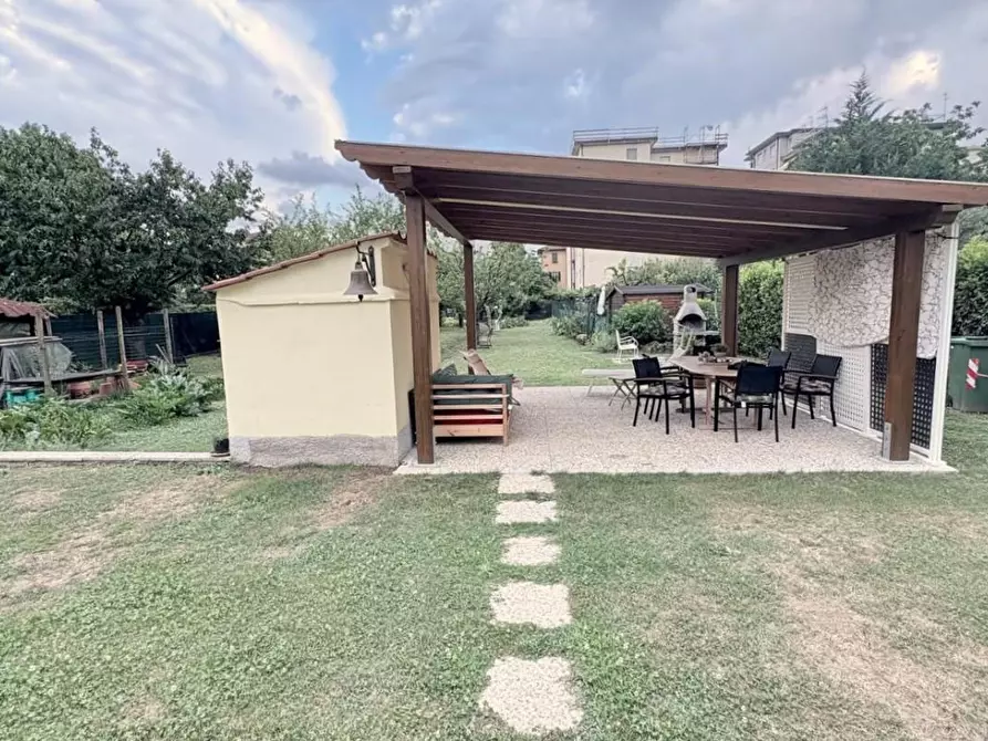 Immagine 27 di Casa bifamiliare in vendita  a Lucca