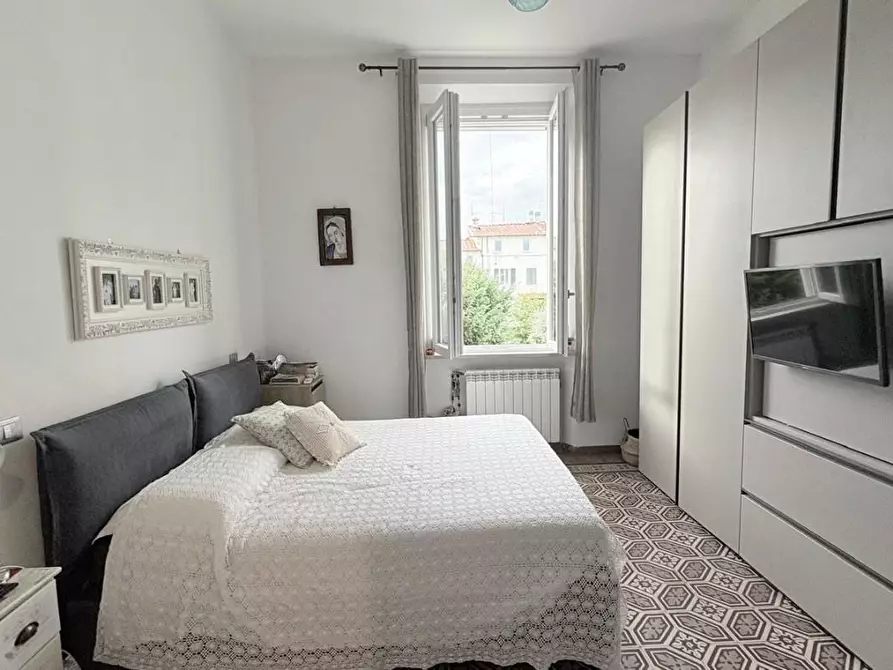 Immagine 9 di Casa bifamiliare in vendita  a Lucca