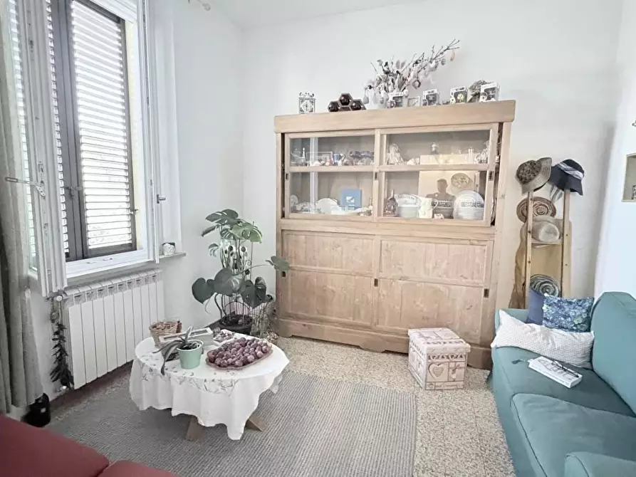 Immagine 3 di Casa bifamiliare in vendita  a Lucca