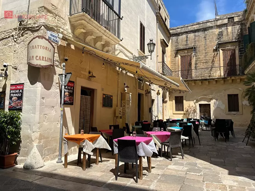 Immagine 2 di Locale commerciale in vendita  a Lecce