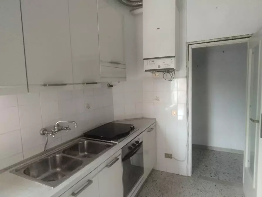 Immagine 1 di Appartamento in vendita  a Pisa