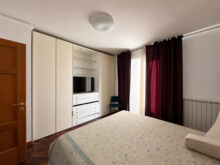 Immagine 25 di Villa in vendita  a Lucca