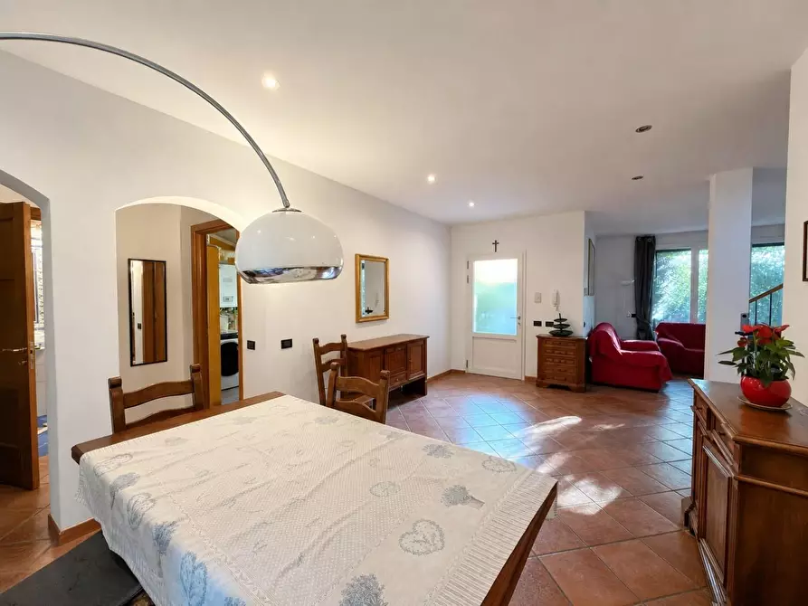 Immagine 16 di Villa in vendita  a Lucca