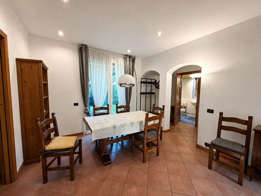Immagine 15 di Villa in vendita  a Lucca