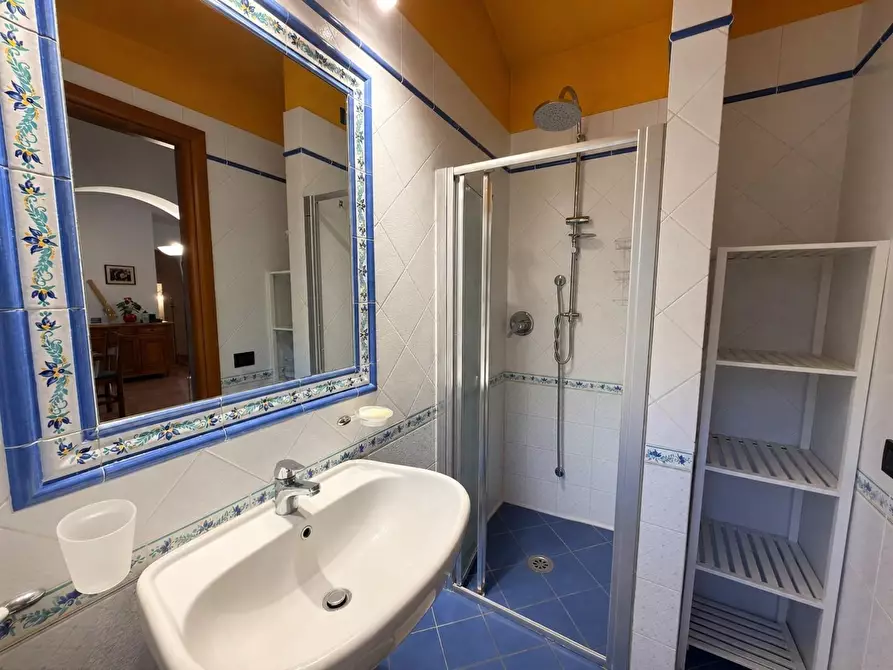 Immagine 21 di Villa in vendita  a Lucca