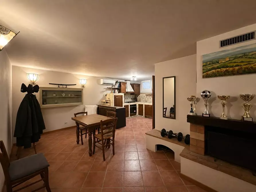 Immagine 37 di Villa in vendita  a Lucca