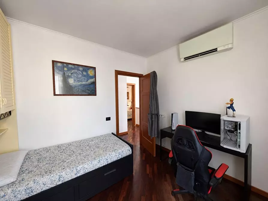 Immagine 28 di Villa in vendita  a Lucca