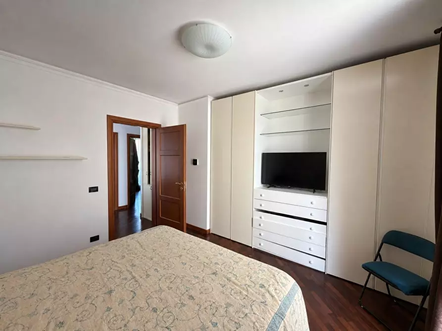 Immagine 23 di Villa in vendita  a Lucca