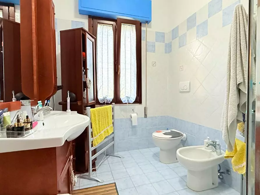 Immagine 21 di Appartamento in vendita  a Massa E Cozzile