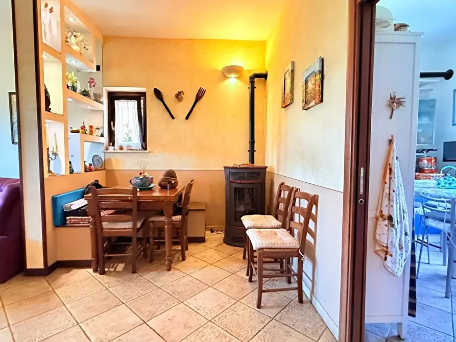 Immagine 9 di Appartamento in vendita  a Massa E Cozzile